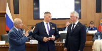 Высшая муниципальная награда вручена Геннадию Ковальчуку - Городская Дума