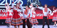 Александр Романенко приветствовал участников итогового Гала-концерта фестиваля «В дружбе народов – единство Алтая» - Законодательное Собрание