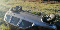 В Карелии еще один автомобиль улетел с трассы и перевернулся - Gubdaily.Ru
