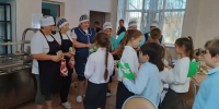 Праздник профессионалов: в школах и детских садах Неверкинского района поздравили поваров - Неверкинский район