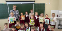 Осень под книжным зонтом»: тепло, книги и шуршащие листья - Дворец культуры