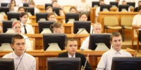 Школьники Петуховского и Частоозерского округов побывали на ведущих предприятиях Кургана - Новый мир