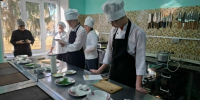 В аграрно-технологическом техникуме Петровска юноши-повара соревновались в конкурсе «Искусный кулинар» - Сетевое издание Петровские вести