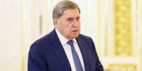 Ушаков: встреча в Петербурге стала девятым контактом Путина с переговорщиками США - M24.Ru