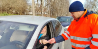Железнодорожники напомнили кировским автомобилистам правила дорожного движения при пересечении путей - ProGorod.Ru