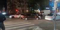 В центре Ростова столкнулись две легковушки - DonDay.Ru