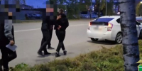 В ЕАО задержали курьера аферистов, которые развели на 2 млн мать погибшего бойца СВО - ИА Eaomedia.Ru