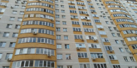 Мешок картошки дети сбросили на машину с 10-го этажа многоэтажки в Воронеже - ВестиПК в Воронеже
