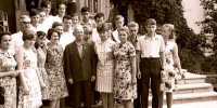 М. А. Шолохов с московскими школьниками и педагогами. 4 июля 1967 г. Вёшенская. Фото В. И. Чумакова. ГМЗШ КП-2734/72. - Музей-заповедник М.А Шолохова