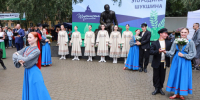 2026_07_22_Открытие ШукшинскихДнейНаАлтае_Барнаул_памятникШУКШИНУ_Е.Савина.jpg - Министерство культуры