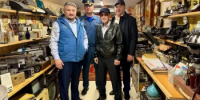 Глава администрации Уфимского района Николай Ельников побывал в частном музее в селе Михайловка. - Уфимский район