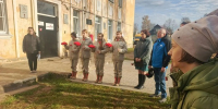 Мемориальная доска в память о выпускнике учебного заведения - Бологовский район