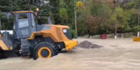 В Алупке из берегов вышла река Хара-Баир, вода проникает в дома - SevastopolMedia