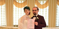 «На одной смене — на всю жизнь»: две пары фельдшеров нашли любовь на скорой в Приозерске - Online47.Ru