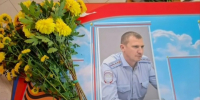 В честь бойца СВО в школе Кировского округа открыли «Парту героя» - Телеканал СвоёТВ