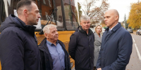 Алексей Беспрозванных вручил муниципалитетам ключи от школьных автобусов - Министерство экономического развития