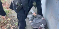 Появилось видео задержания жителя Шахт по подозрению в финансировании терроризма - Комсомольская правда