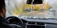 Химик объяснил, откуда берется жирная пленка на стеклах автомобиля - MosRegToday.Ru