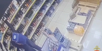 В Абакане школьник украл и продал виски ради букета для любимой девушки - Комсомольская Правда