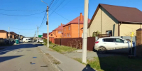 «Ослепило солнце»: в Тюмени автоледи на Kia въехала в ворота собственного домафото - Комсомольская правда