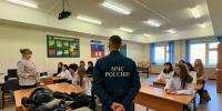 Вопросы профориентации: начальник караула 5 ПСЧ рассказал школьникам о службе в МЧС России - МЧС Чукотского АО