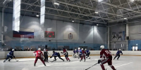 🏒 Старт хоккейного сезона в Павлове: «Металлург» уступил хозяевам, но показал характер в третьем периоде - Выкса.РФ