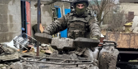 Военнослужащего ВВО из Хабаровского края наградили медалями Суворова и Жукова Предоставлено пресс-службой Восточного военного округа - AmurMedia.Ru