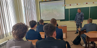 В Мордовии росгвардейцы помогли выпускникам определиться с выбором будущей профессии - Росгвардия