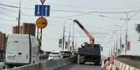 На 60% выполнен демонтаж старого покрытия пешеходной части ремонтируемого моста через ВДСК - Город Волгоград
