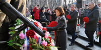 Оксана Демченко: Север помнит. Сегодня по всей области проходит более 200 мероприятий, посвящённых 82-й годовщине разгрома немецко-фашистских войск в Заполярье - Министерство информационной политики
