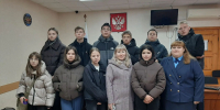 «Бессмертен тот, кто отечество спас»: учащиеся 9 класса  Шелопугинской СОШ побывали на уроке памяти в районном суде - Шелопугинский районный суд