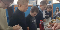 В Фоминичской школе прошла «Веселая ярмарка» - Pesochnya40.Com