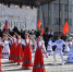 На фото танцевальный коллектив выступает на фестивале - U74.Ru