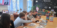 Фото. В библиотеке № 14 прошел информационно-познавательный час «Великие сыны России». - ЦГБ Нижнего Тагила