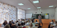 «Театрализованная кукла-гармошка»: как второклассники открыли для себя мир театра - Клубная система Карабашского городского округа