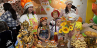 Салехардские школьники устроили ярмарку для поддержки участников СВО - ГТРК Ямал