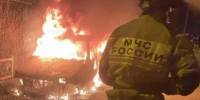 На Уктусе во дворах сгорела легковушка - КП Екатеринбург