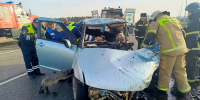 Автоледи зажало в салоне после столкновения с фурой на трассе под Омутнинском 7 Автоледи зажало в салоне после столкновения с фурой на трассе под Омутнинском - VyatkaKirov.Ru