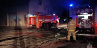 В ангаре промышленного предприятия Когалыма огонь повредил 8 грузовиков - ИД Новости Югры
