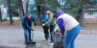Александр Хинштейн вышел на субботник вместе с жителями Курска - Курская правда