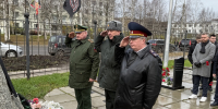Руководство УФСИН почтило память защитников Родины в рамках фестиваля «Герои с вечно русским сердцем» - УФСИН