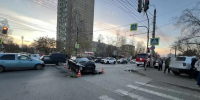 В Ижевске иномарка сбила трёх пешеходов на тротуаре - Сусанин