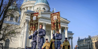 В Измайловском соборе прошел молебен к 140-летию Колонны Славы - Spbdnevnik.ru