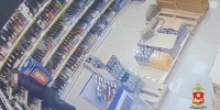 Украл алкоголь, чтобы купить букет любимой 16-летний романтик из Абакана - Абакан 24