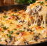 Курицу с грибами заливаю сливками и посыпаю сыром: нежный жюльен без кокотниц — домашние просят добавки - Prochepetsk.ru