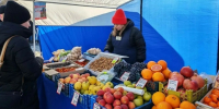 Продовольственная ярмарка в краевой столице / Фото: мэрия Барнаула - ИА Амител