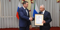 Дмитрий Демешин наградил сотрудников краевого аппарата уполномоченного по правам человека за вклад в защиту прав жителей - Министерство соцзащиты