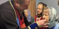 Настоятель Ильинского храма в Колтушах посетил пожилых людей в доме престарелых - Выборгская Епархия