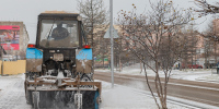 В Магадане расчищают и обрабатывают участки улично-дорожной сети Источник - MagadanMedia.Ru