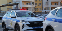 Танцы на дорожном знаке закончились арестом: в Астрахани суд наказал компанию хулиганов - Газета Волга